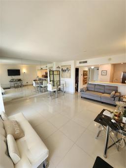 Picture of 1965 S Ocean Dr # 3H, Hallandale Beach, FL 33009