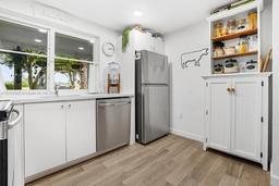 Picture of 9080 Lime Bay Blvd # 101, Tamarac, FL 33321