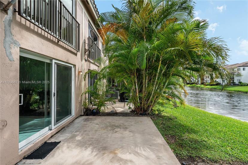Picture of 2412 NW 97Th Way, Pembroke Pines FL 33024