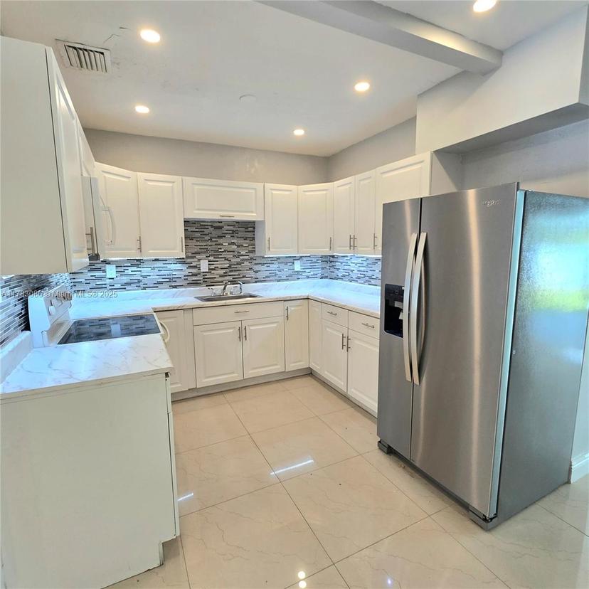 Picture of 7388 S Waterway Dr, Miami FL 33155