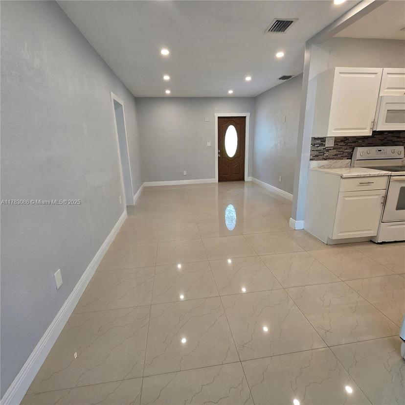 Picture of 7388 S Waterway Dr, Miami FL 33155