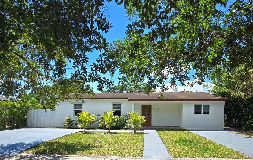 Picture of 7388 S Waterway Dr, Miami FL 33155