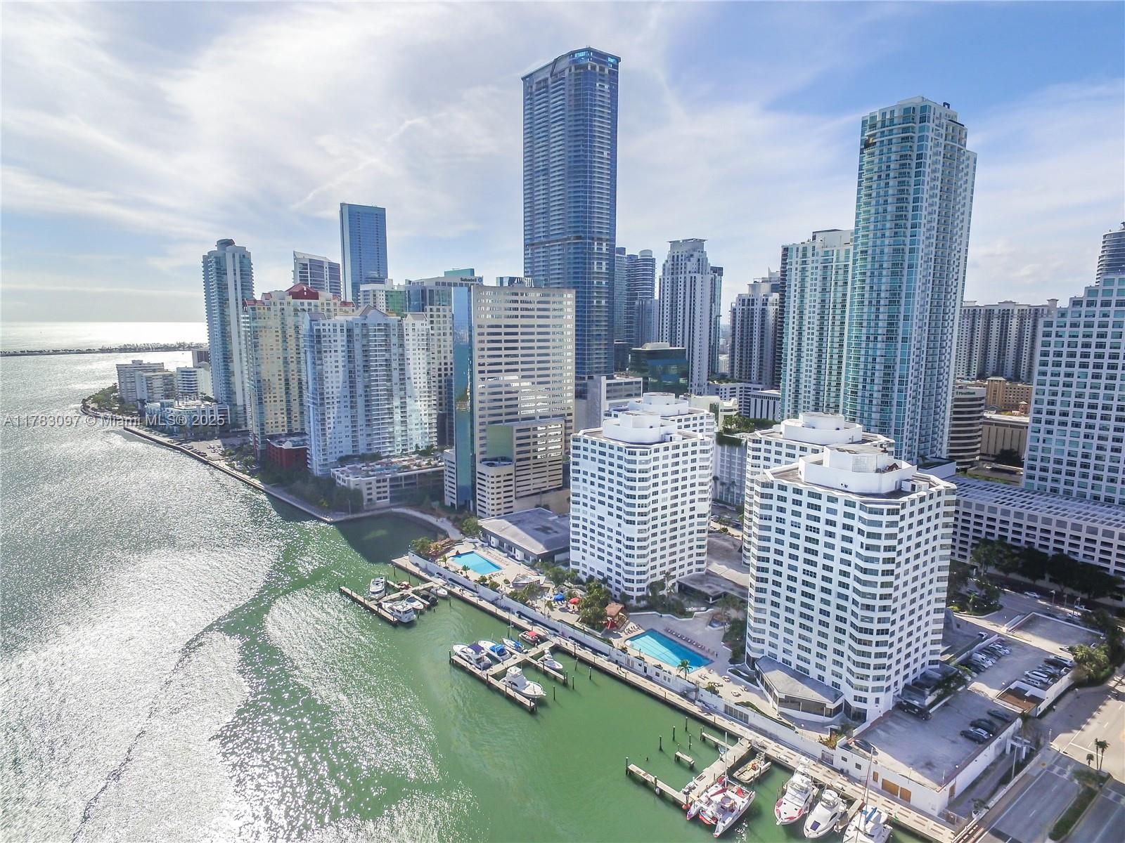 Picture of 801 Brickell Bay Dr # 764, Miami, FL 33131