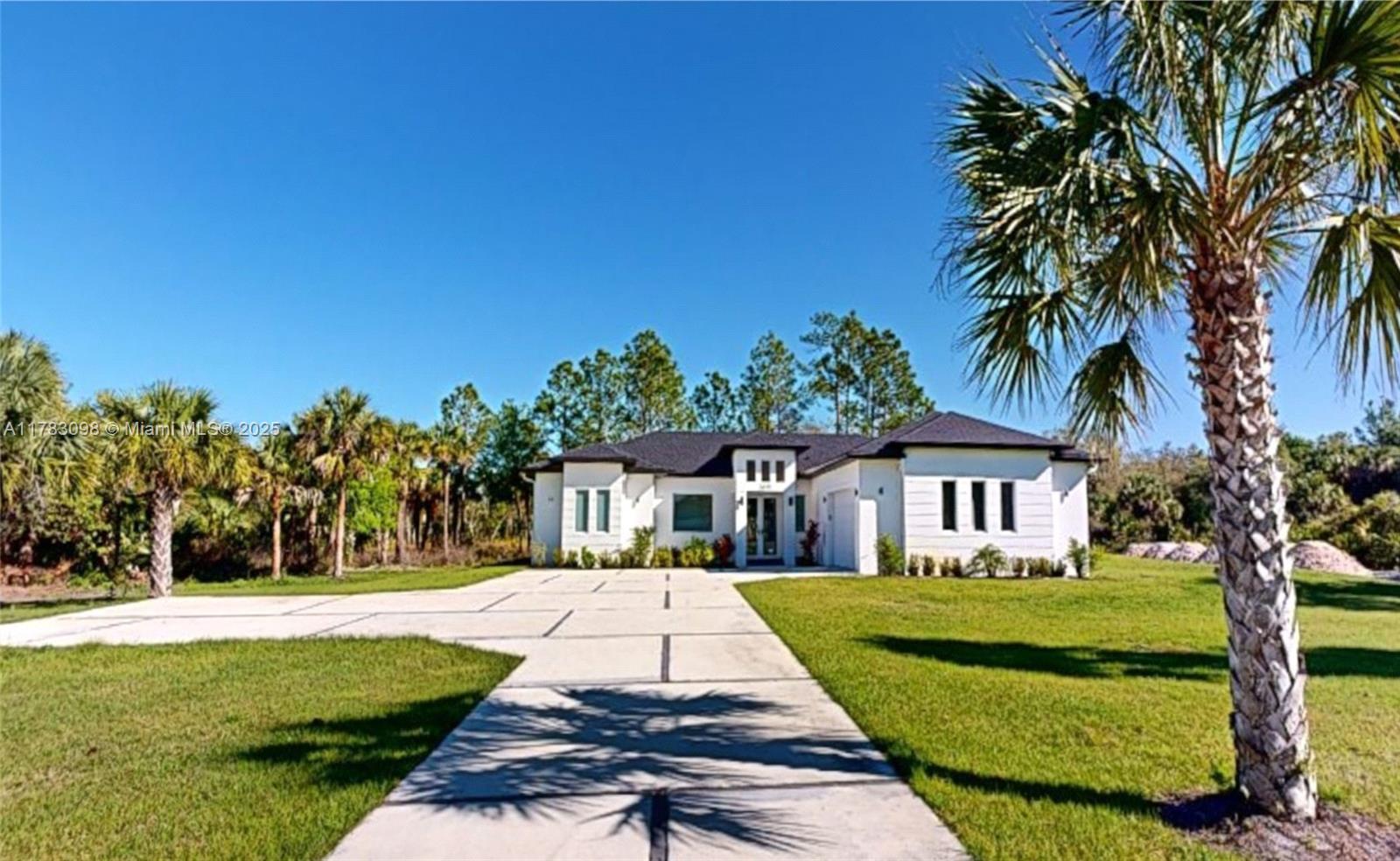 Picture of 2631 30Th Ave Se, Naples, FL 34117