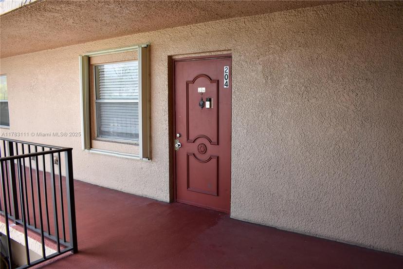 Picture of 7220 Lake Cir Dr # 204, Margate FL 33063