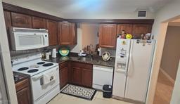 Picture of 7220 Lake Cir Dr # 204, Margate, FL 33063