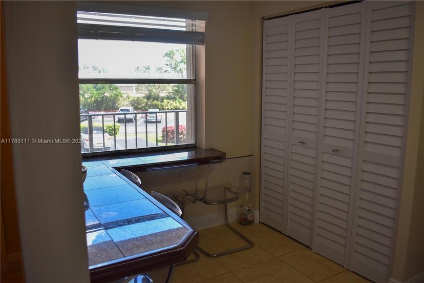 Picture of 7220 Lake Cir Dr # 204, Margate FL 33063