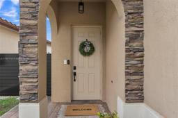 Picture of 541 SE 34 Terr, Homestead, FL 33033