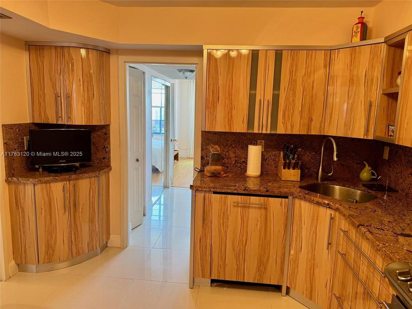 Picture of 231 174Th St # 2308, Sunny Isles Beach FL 33160