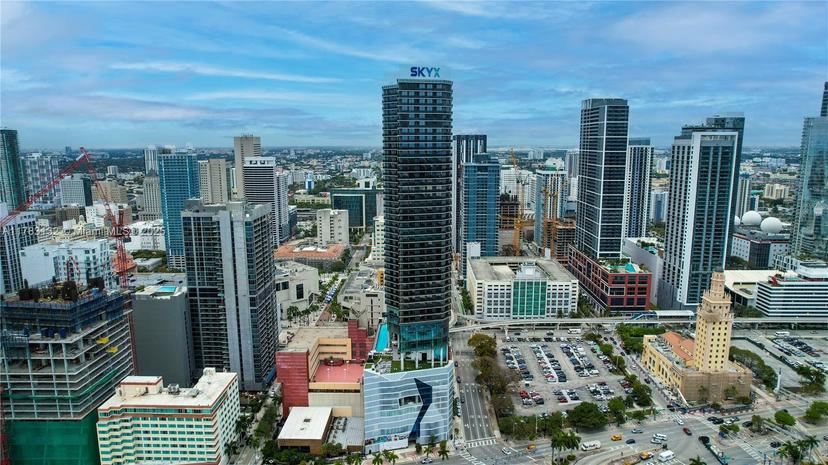 Picture of 398 NE 5Th St # 4012, Miami FL 33132