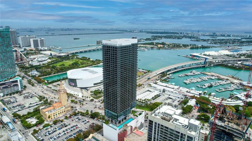 Picture of 398 NE 5Th St # 4012, Miami FL 33132
