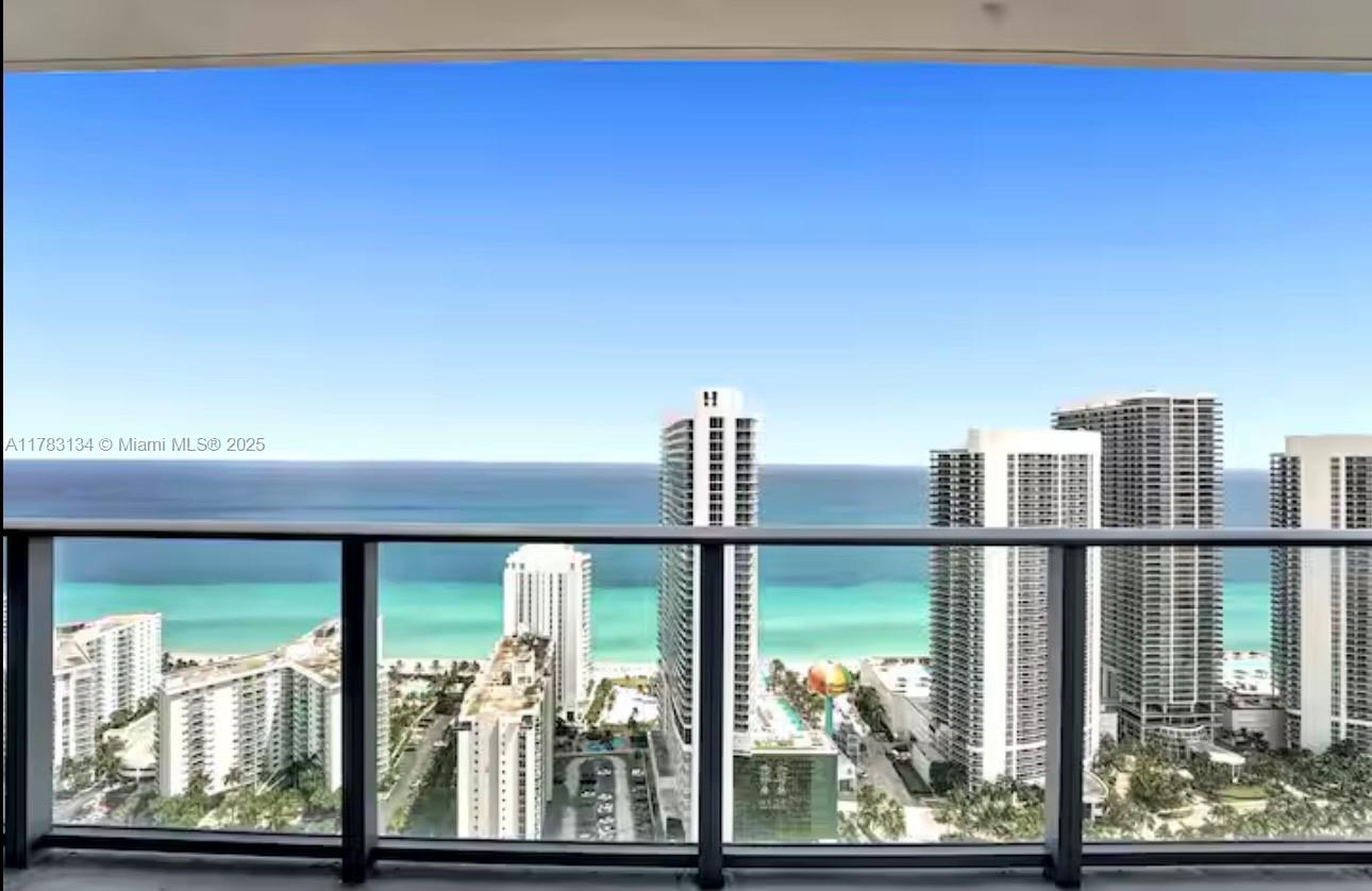 Picture of 4010 S Ocean Dr # T3905, Hollywood, FL 33019