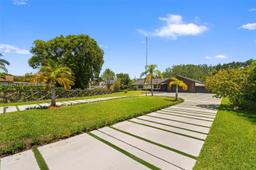Picture of 5020 W Hawkhurst Ave, Southwest Ranches, FL 33331