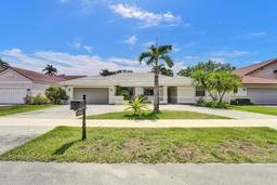 Picture of 8892 N Southern Orchard Rd N, Davie, FL 33328