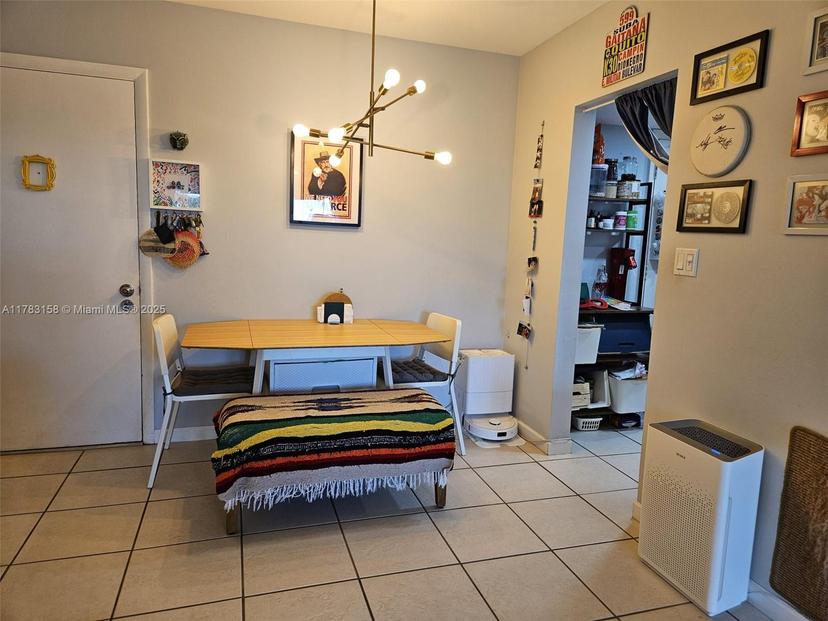 Picture of 3000 NE 16Th Ave # 405, Oakland Park FL 33334
