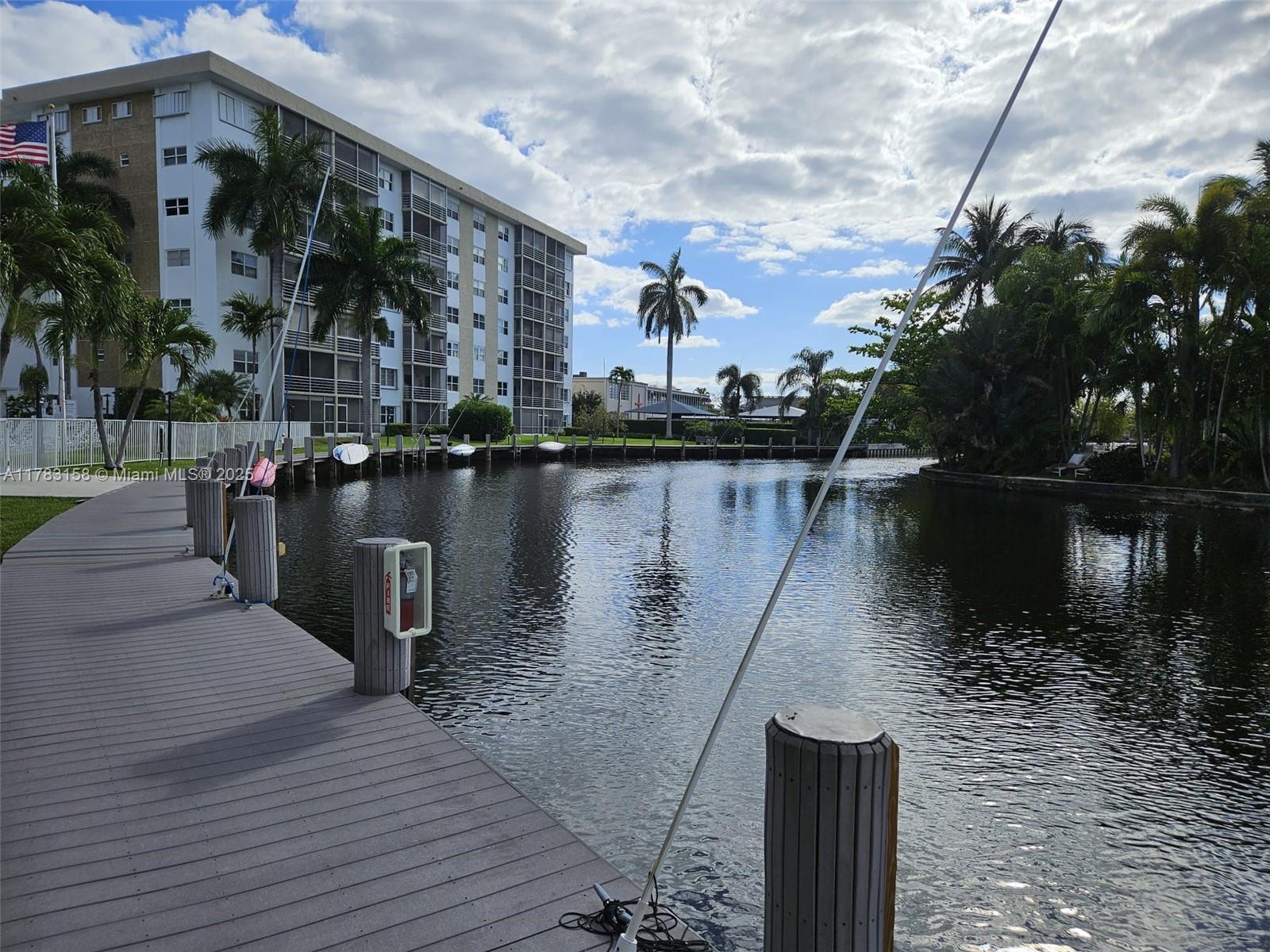 Picture of 3000 NE 16Th Ave # 405, Oakland Park, FL 33334