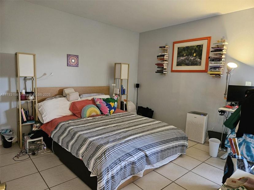 Picture of 3000 NE 16Th Ave # 405, Oakland Park FL 33334