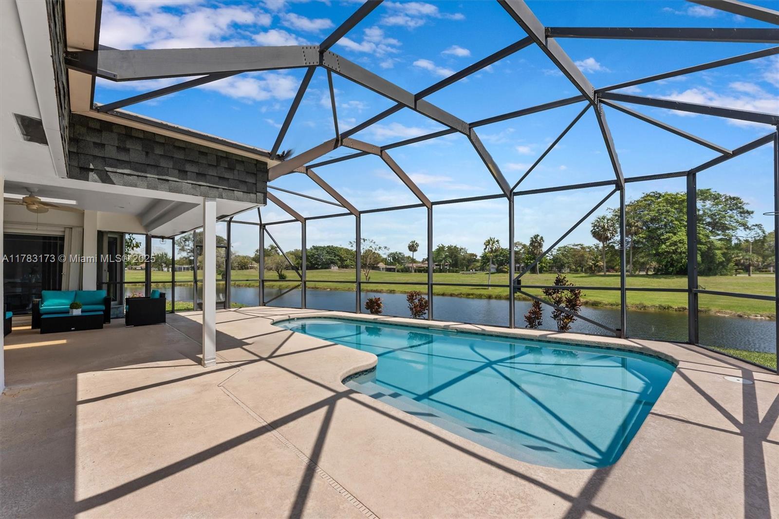 Picture of 5721 Bayberry Ln, Tamarac, FL 33319