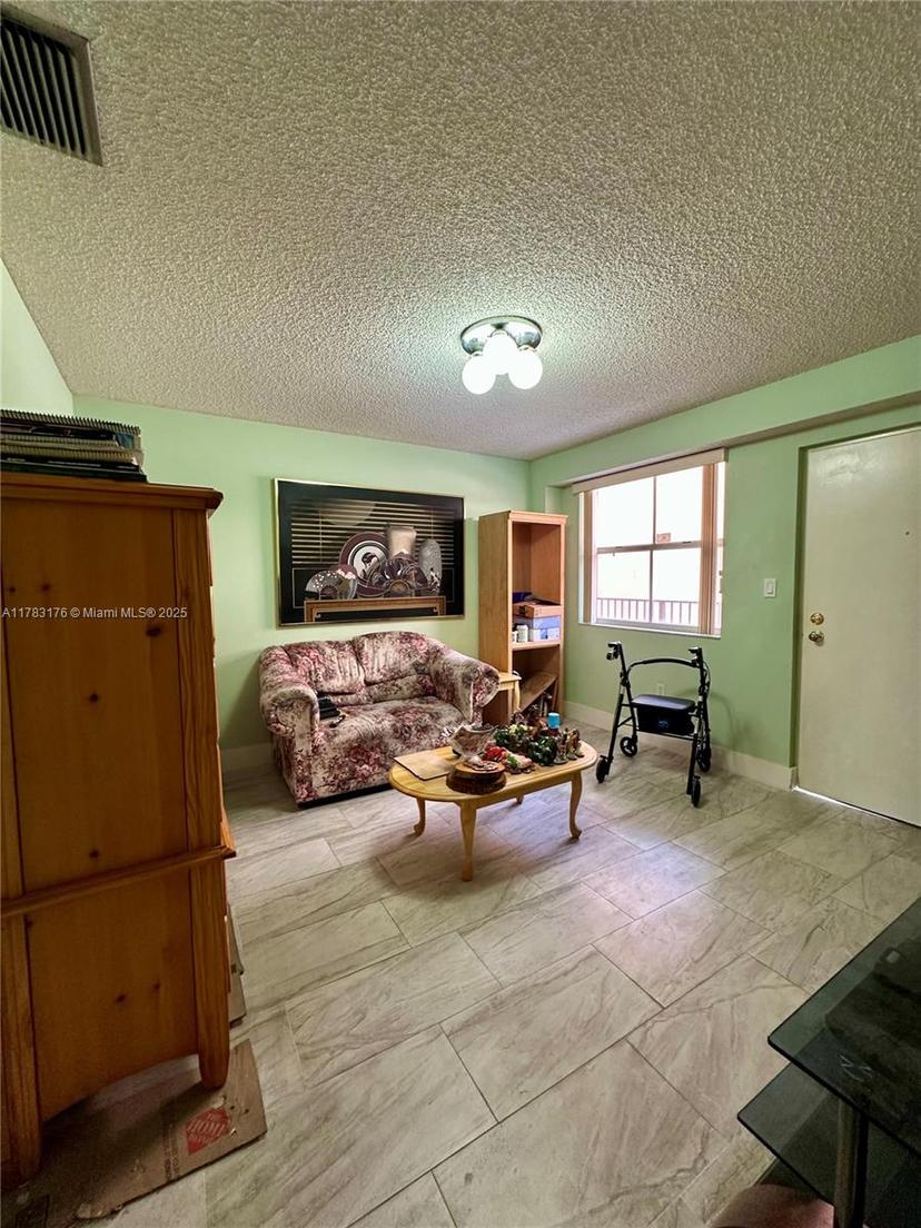 Picture of 199 SW 12Th Ave # 415B, Miami FL 33130