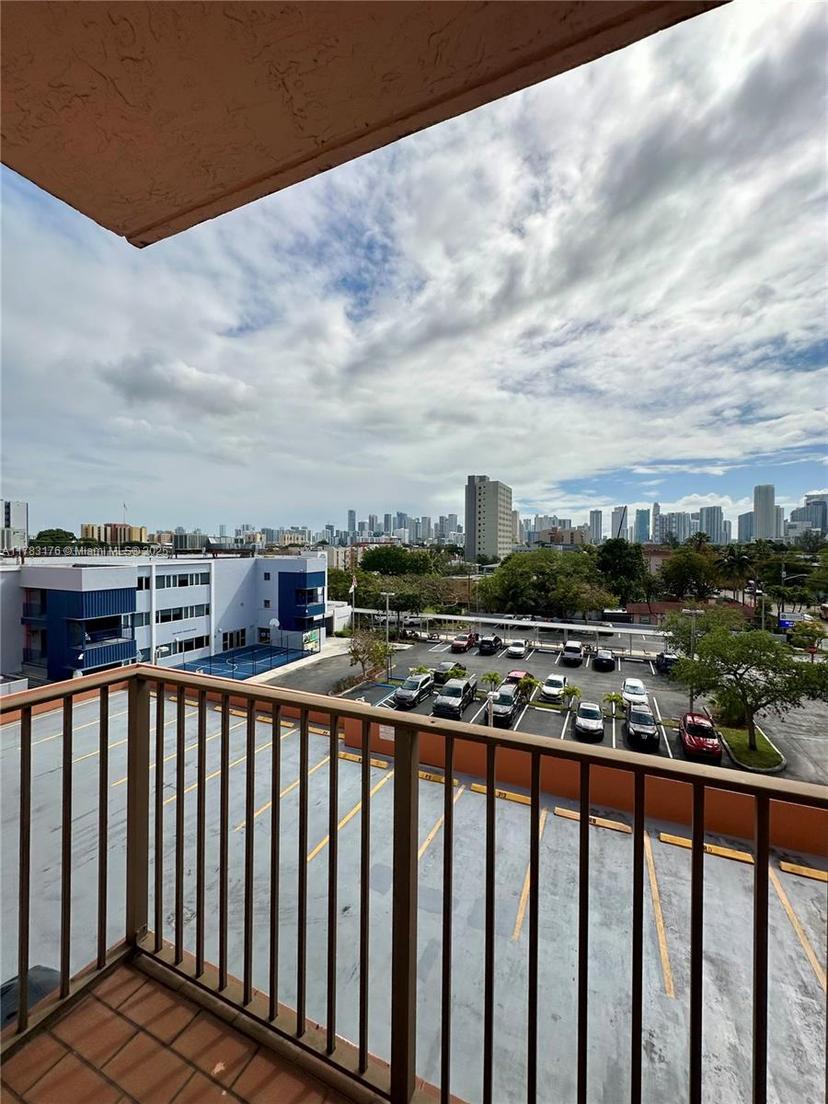 Picture of 199 SW 12Th Ave # 415B, Miami FL 33130