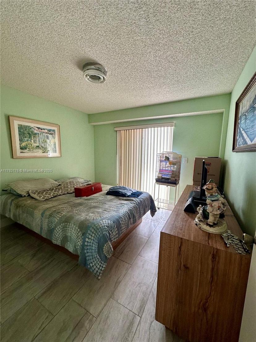 Picture of 199 SW 12Th Ave # 415B, Miami FL 33130