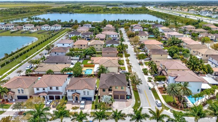 Picture of 10420 SW 229Th Ln, Miami FL 33190