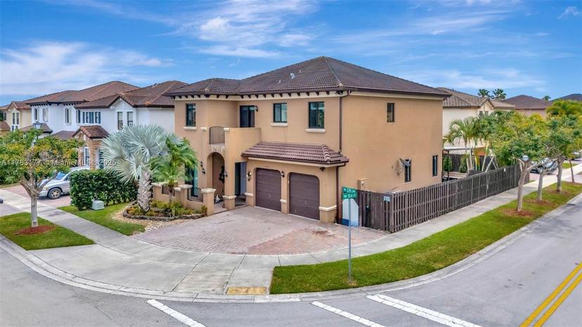 Picture of 10420 SW 229Th Ln, Miami FL 33190