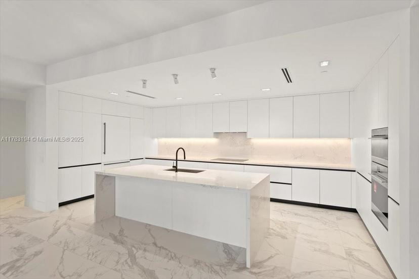 Picture of 160 Isle Of Venice Dr. # 403, Fort Lauderdale FL 33301