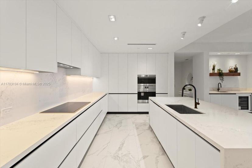 Picture of 160 Isle Of Venice Dr. # 403, Fort Lauderdale FL 33301