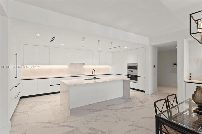 Picture of 160 Isle Of Venice Dr. # 403, Fort Lauderdale FL 33301