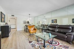 Picture of 1001 Colony Point Cir # 312, Pembroke Pines, FL 33026