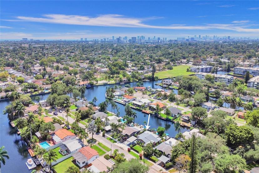 Picture of 2726 Scott St, Hollywood FL 33020