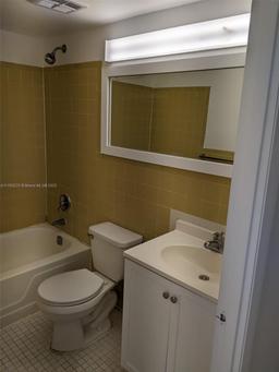 Picture of 1100 Crystal Lake Dr # 203, Deerfield Beach, FL 33064