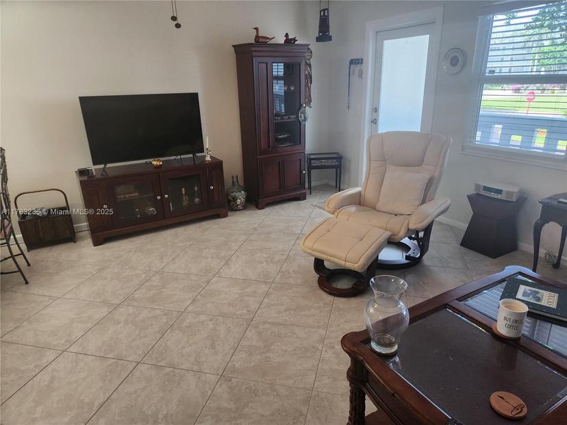 Picture of 2114 E Cambridge E # 2114, Deerfield Beach FL 33442