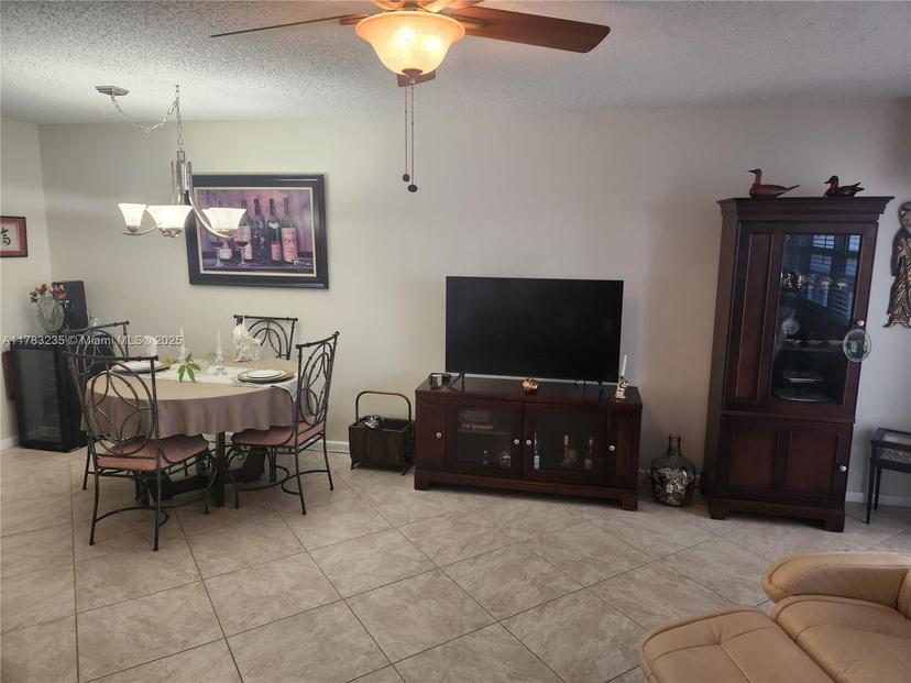 Picture of 2114 E Cambridge E # 2114, Deerfield Beach FL 33442