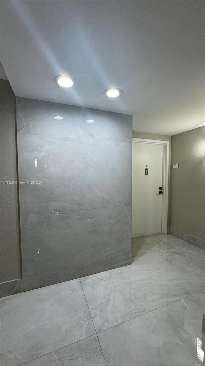 Picture of 2401 S Ocean Dr # 505, Hollywood, FL 33019
