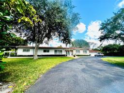 Picture of 7500 SW 81St Ave, Miami, FL 33143