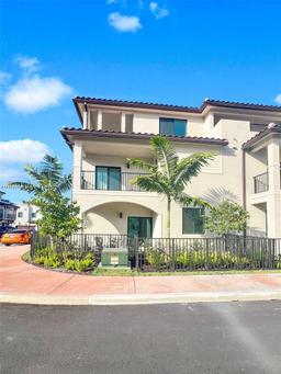 Picture of 4236 NW 82Nd Ave, Doral, FL 33166