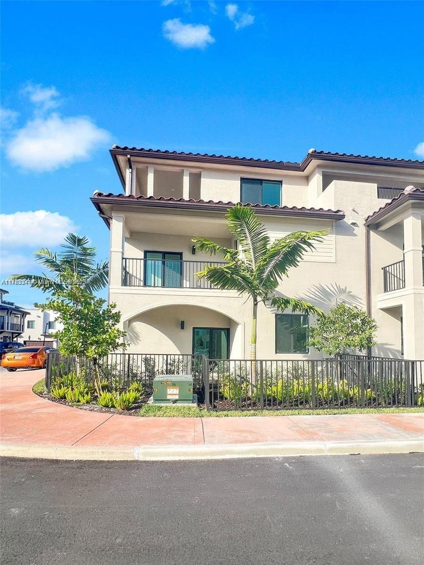 Picture of 4236 NW 82Nd Ave, Doral FL 33166