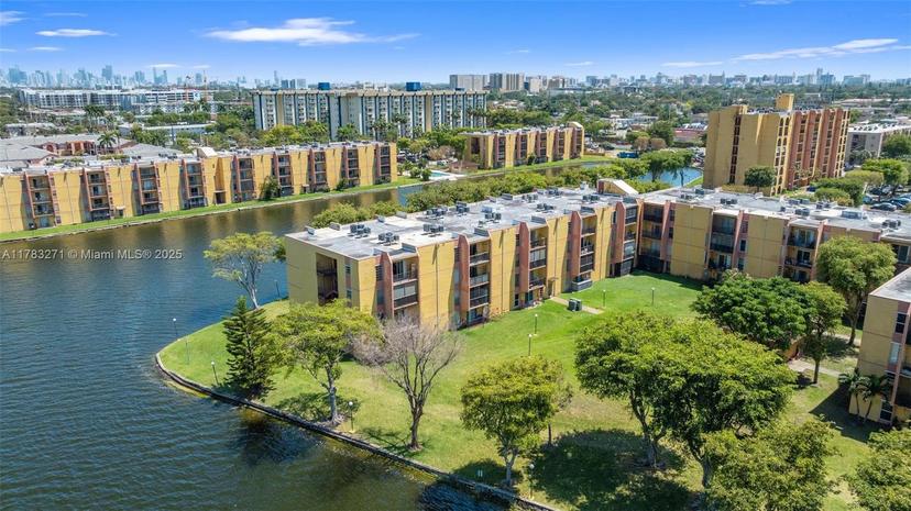 Picture of 4719 NW 7Th St # 11, Miami FL 33126