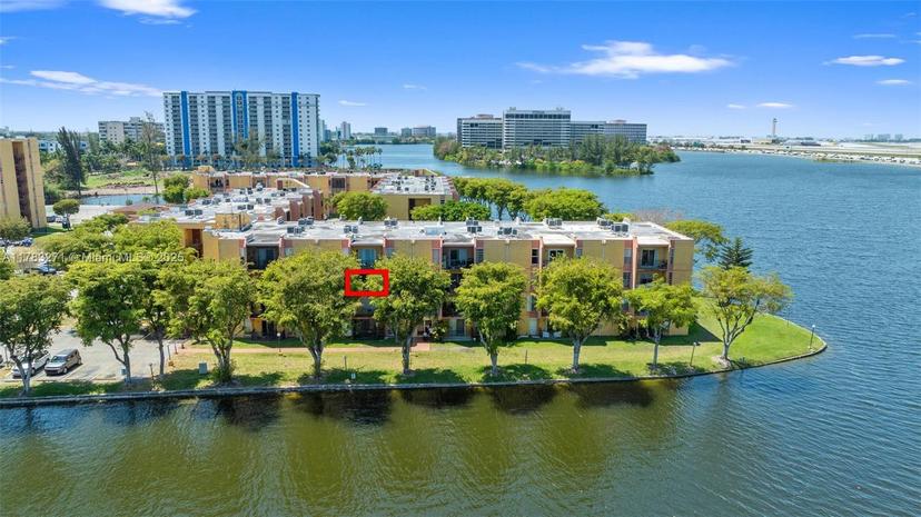 Picture of 4719 NW 7Th St # 11, Miami FL 33126