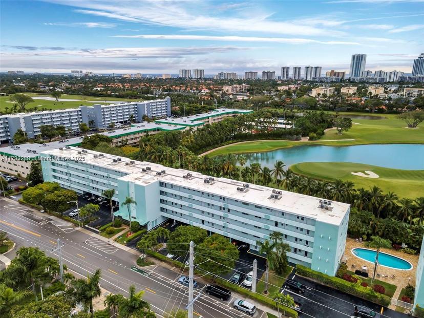 Picture of 700 NE 14Th Ave # 506, Hallandale Beach FL 33009
