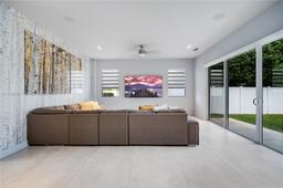 Picture of 10135 NW 77Th St, Doral, FL 33178
