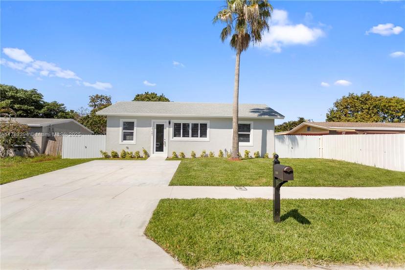 Picture of 4721 SW 12Th Ct, Fort Lauderdale FL 33317