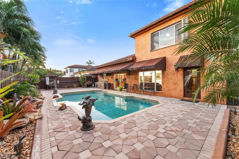 Picture of 16526 SW 51St Ter, Miami FL 33185
