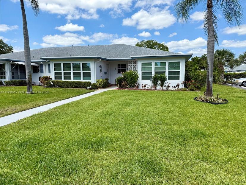 Picture of 1075 Circle Dr # D, Delray Beach FL 33445