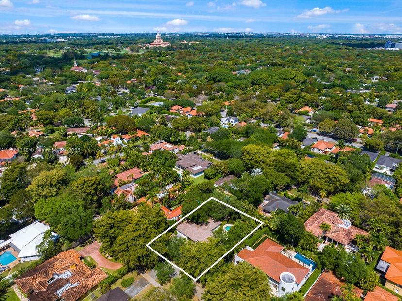 Picture of 619 Altara Ave, Coral Gables FL 33146