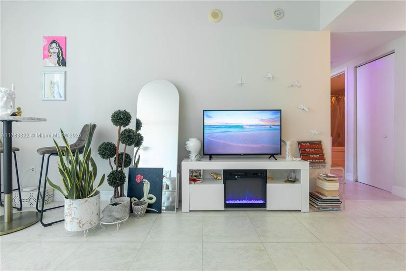 Picture of 185 SW 7Th St # 1408, Miami FL 33130
