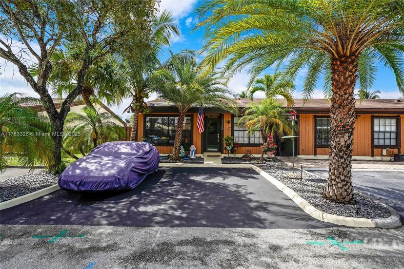 Picture of 11140 Redwood Ave, Pembroke Pines FL 33026