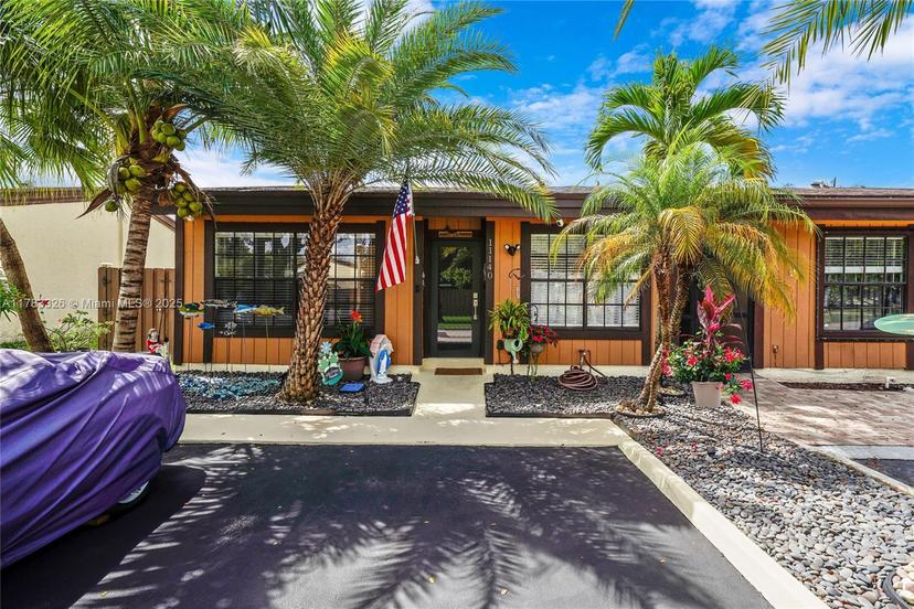 Picture of 11140 Redwood Ave, Pembroke Pines FL 33026